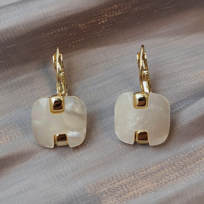 BLUEYES COLLECTION Square Shell Shape Earrings with Rounded Corners 14K Earring-005